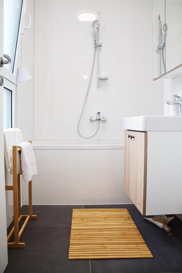 Cozy Seaside Apartment With Pool & Terrace 스플리트 외부 사진